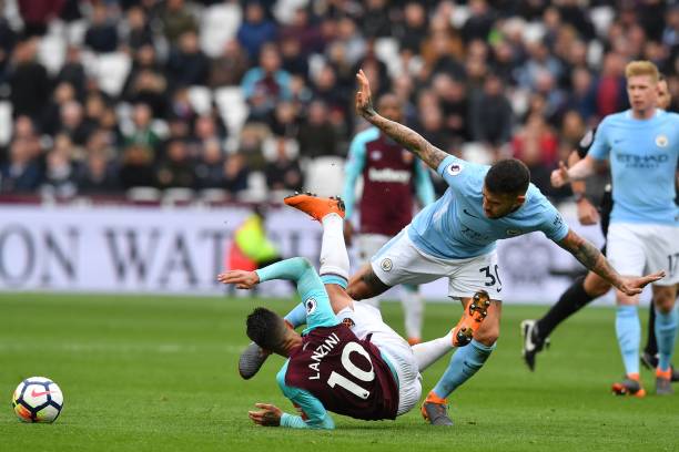 他在赛场上 他在赛场上