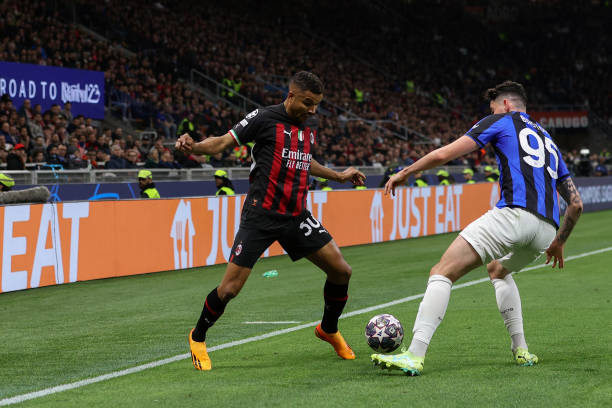 他既稳健又 他既稳健又